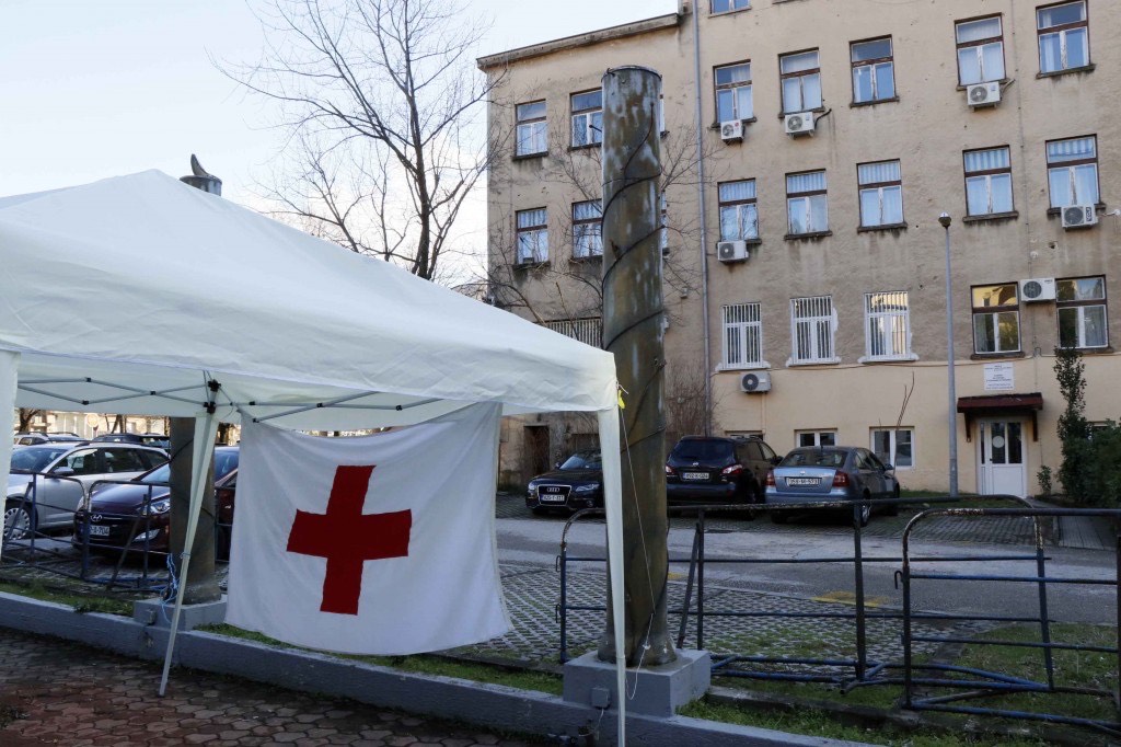 Nastavljen generalni štrajk zdravstvenih radnika HNK